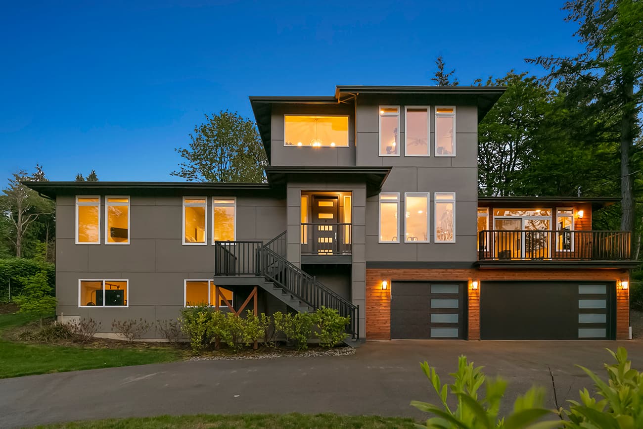 Contemporary family room